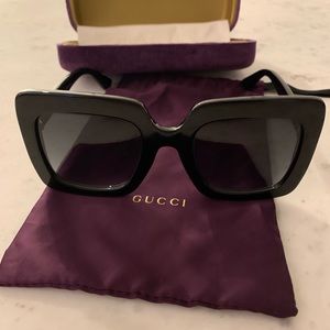 Black Gucci Sunglasses